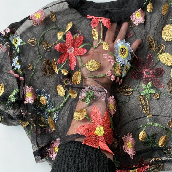 SHEER EBROIDERED FLORAL CROP TOP BLACK MEDIUM TULLE TEE T-SHIRT - Picture 5 of 6